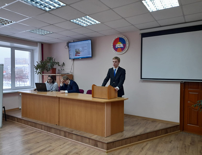 28 лет со дня принятия Конституция Российской Федерации.